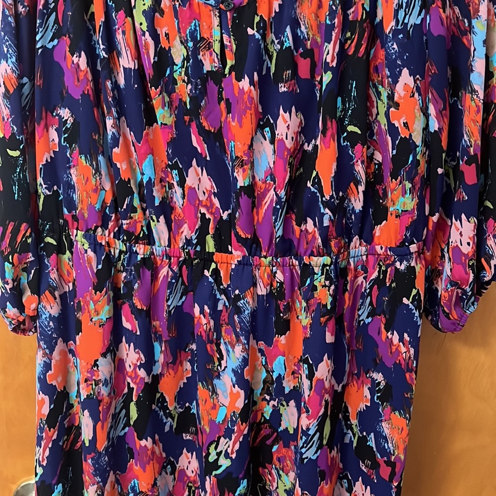 Beautiful Fall/Spring dress - Picture 2 of 4